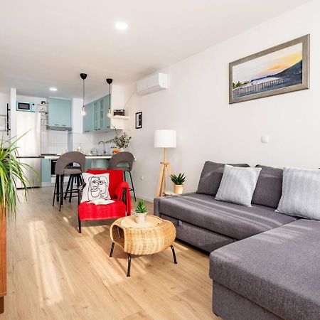 Center Apartment Pia Omiš Eksteriør bilde