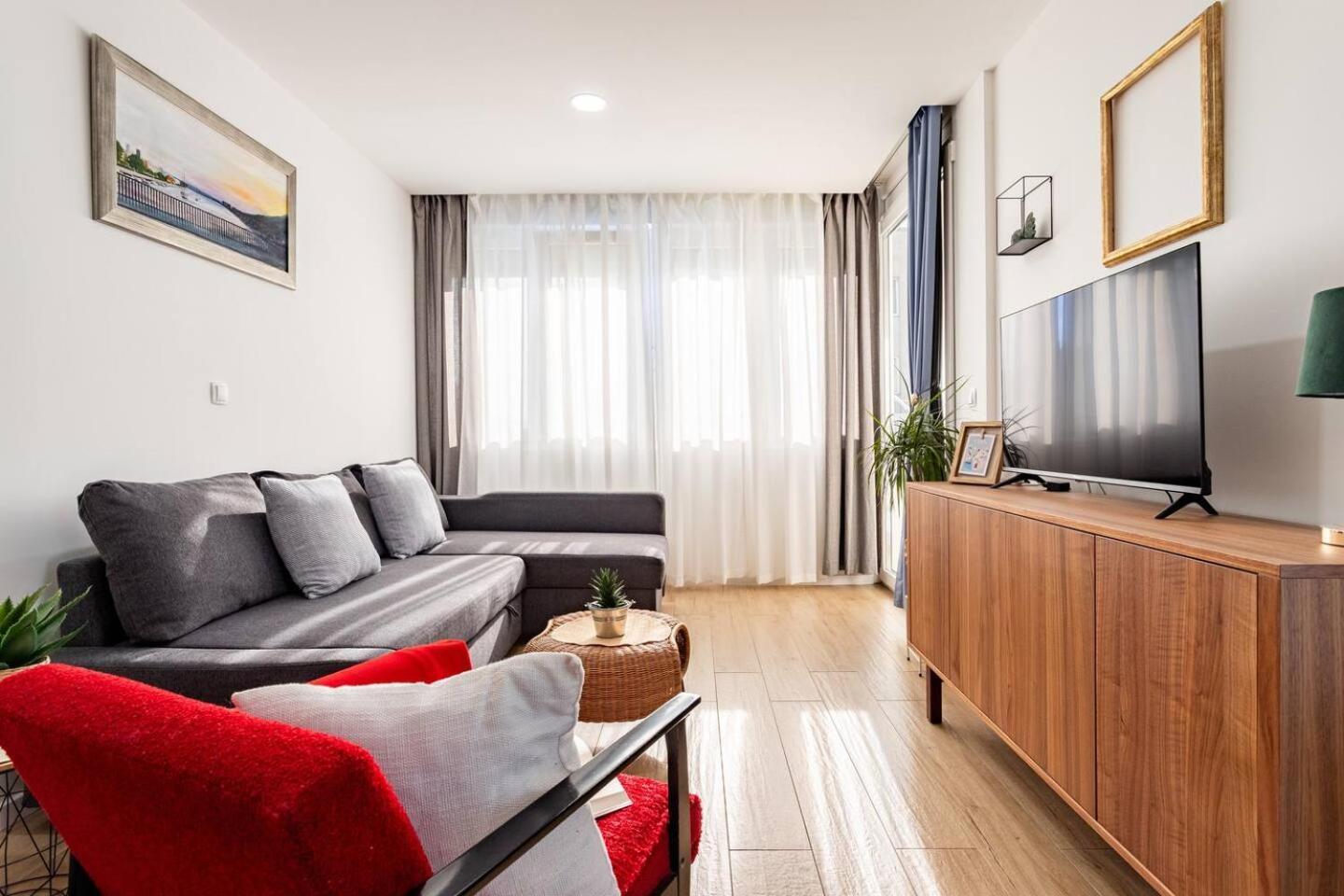 Center Apartment Pia Omiš Eksteriør bilde